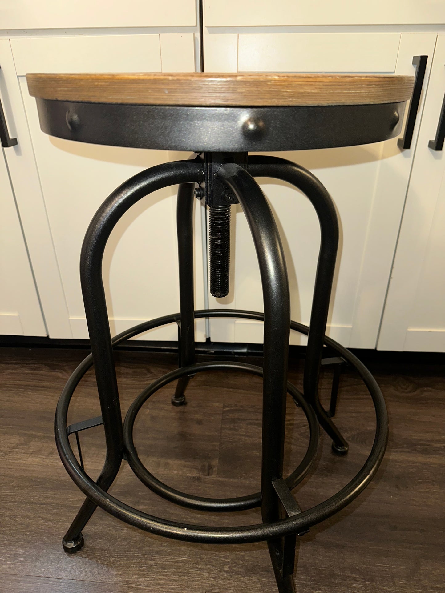 1 Wooden//Metal Rustic Bar Stool