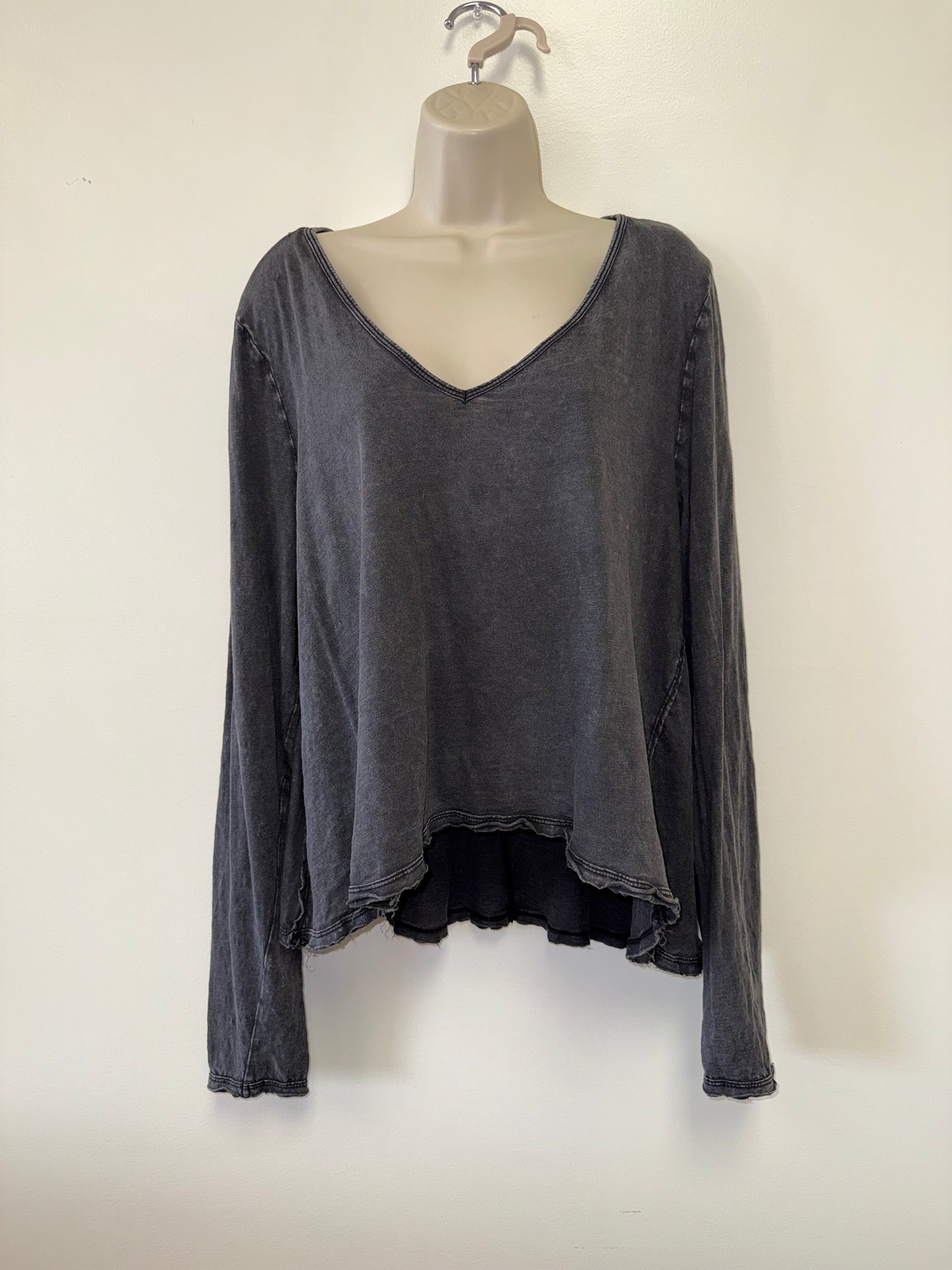 Saturday Sunday By Anthropologie (Large) Grey Acid Wash Cropped Long Sleeve Top