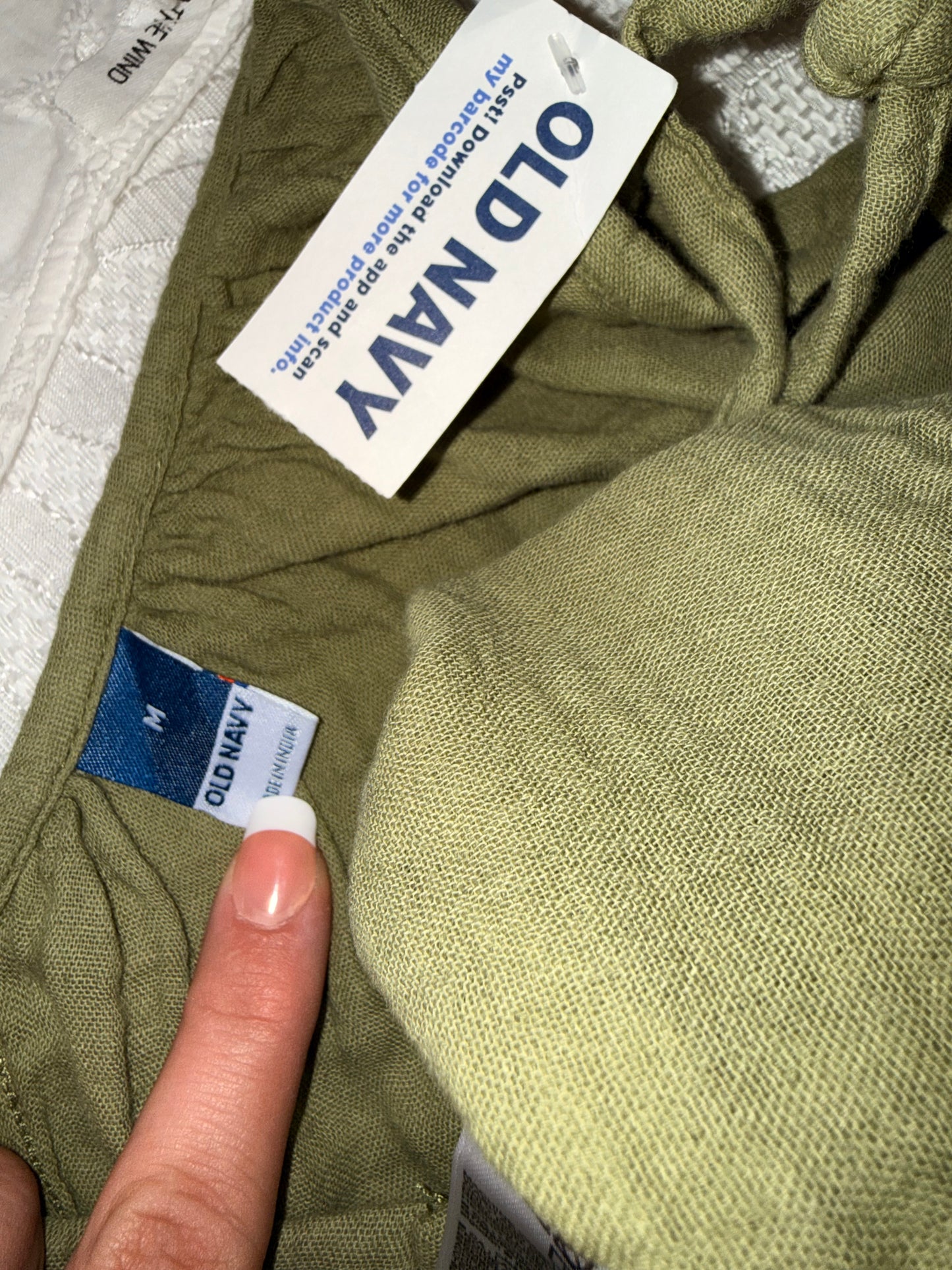 NWT Old Navy (Medium) Brand New Green Tank Top with Adjustable Tied Straps