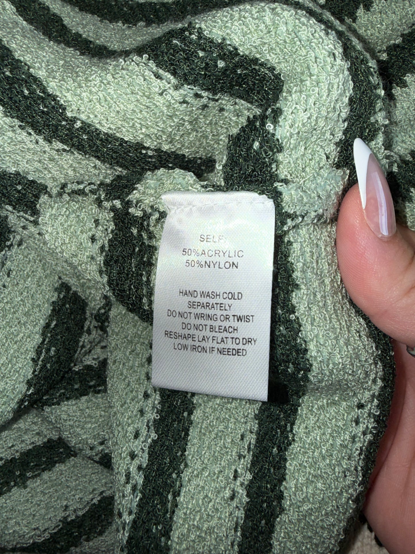 NWT Promesa (Small) Brand New Green Striped Soft Knit Sweater w/ Wide Sleeves