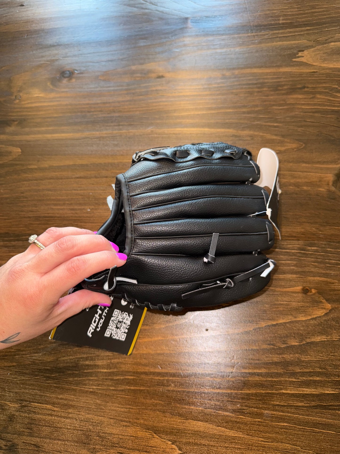 NWT Cipton (Youth 9.5) Brand New Right Hand Baseball Glove