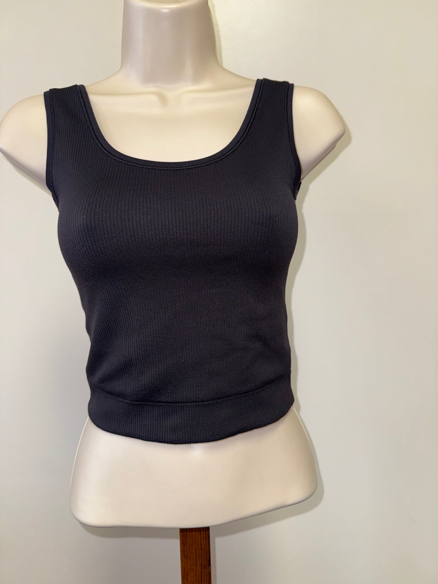 Athleta (XL) Black Ribbed Cropped Tank