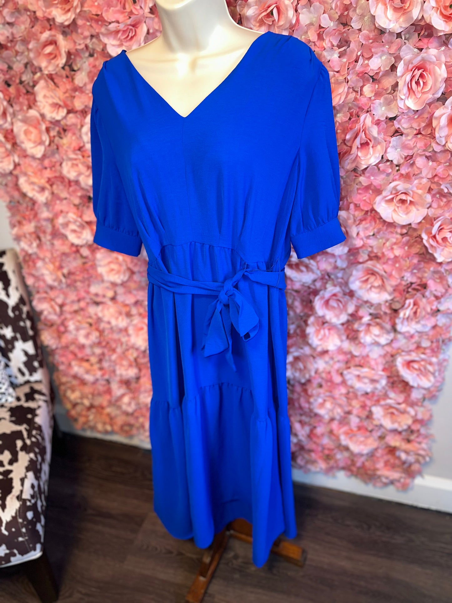 NWT DKNY (12) Brand New Blue Ruffle//Flowy V-Neck Tied Dress