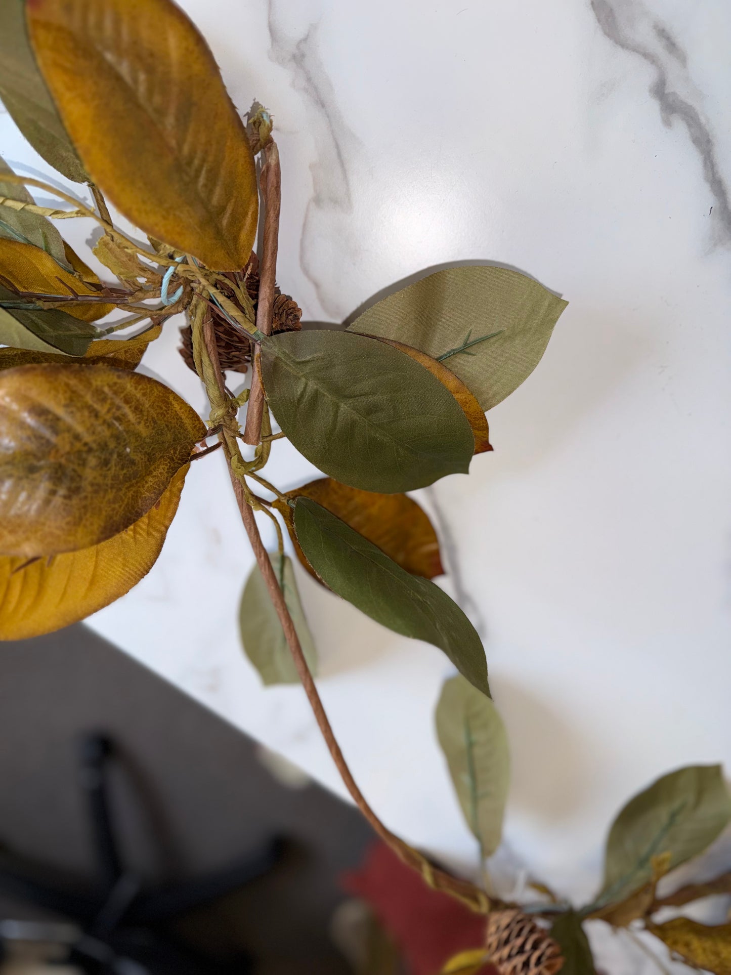 Neutral Autumn Leaf Garland Accent