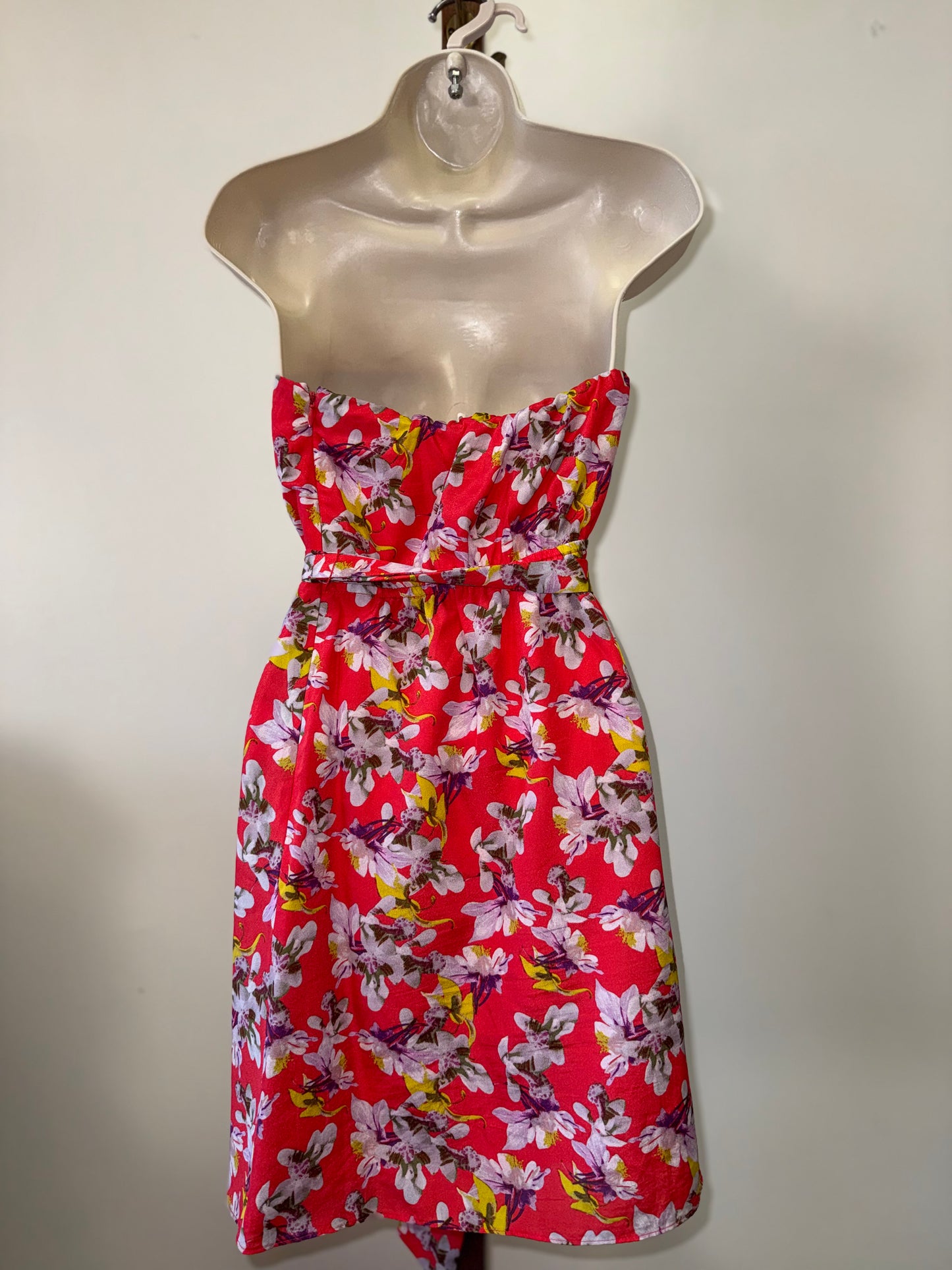 Express (4) Red Strapless Midi Floral Dress