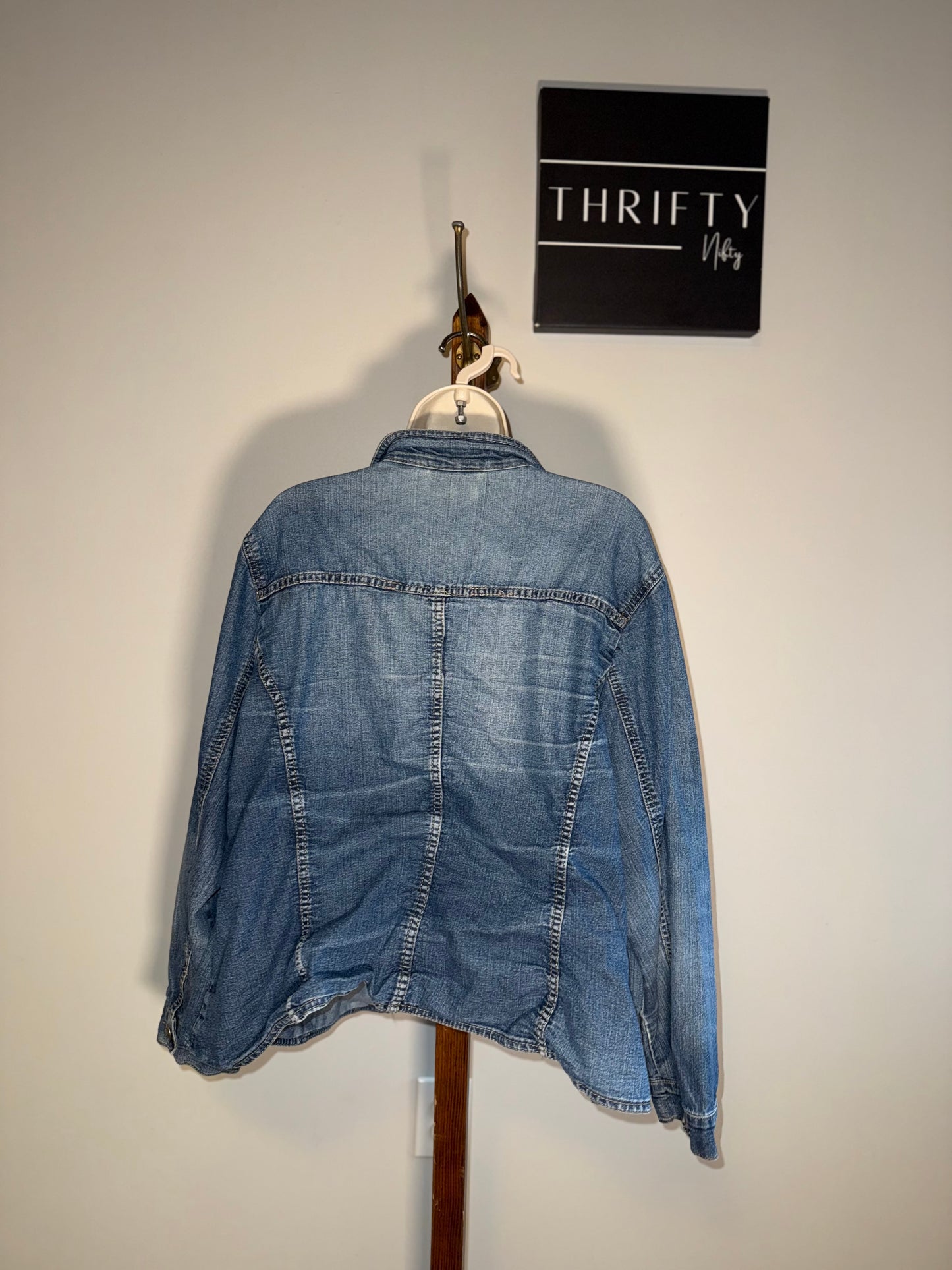 avenue (18/20) Blue Denim Button Up Jean Jacket