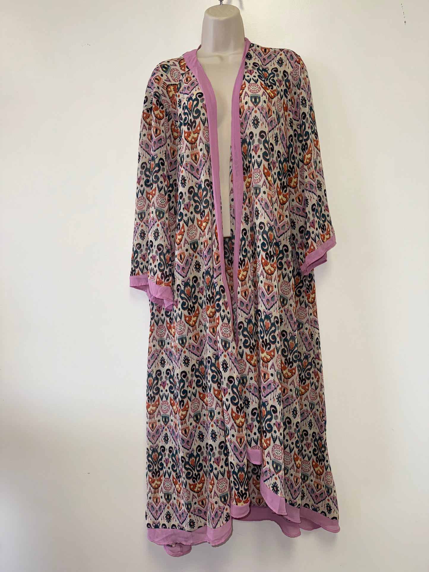 Torrid (4) Pink/Teal Fun Geometric Pattern Long Cover Up