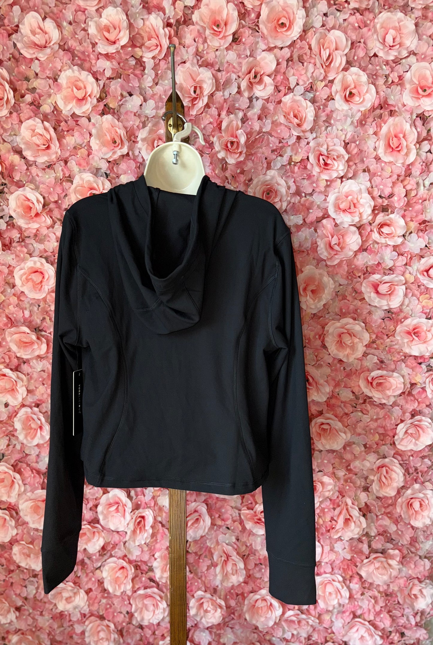 NWT Yogalicious (Large) Brand New Black Zip Up Sporty Cropped Jacket
