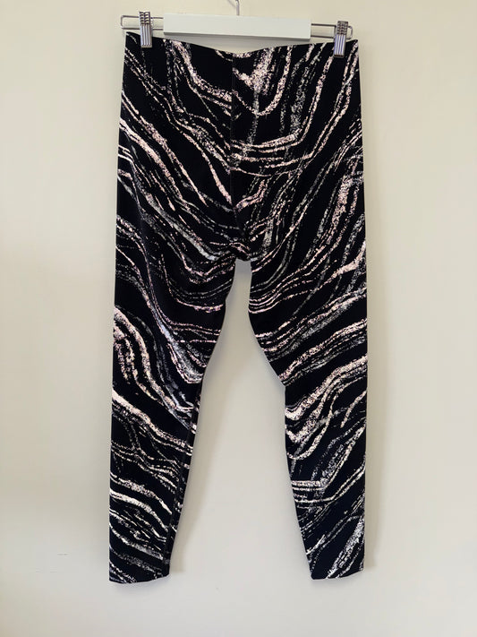 PINK Active (Large) Black and Grey Swirl Pattern Leggings