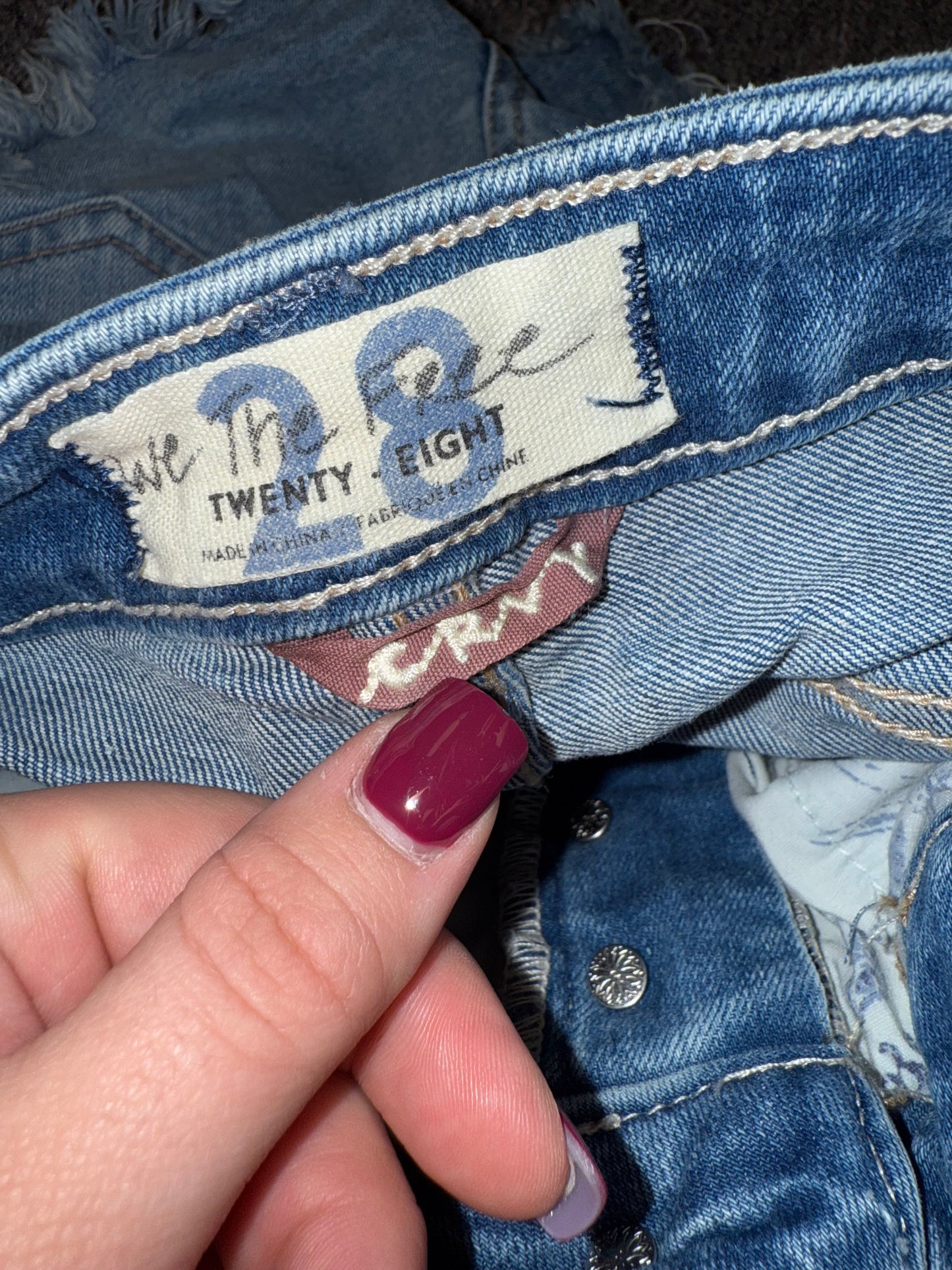 We The Free (28) Distressed Curvy Denim Button Up Jean Shorts