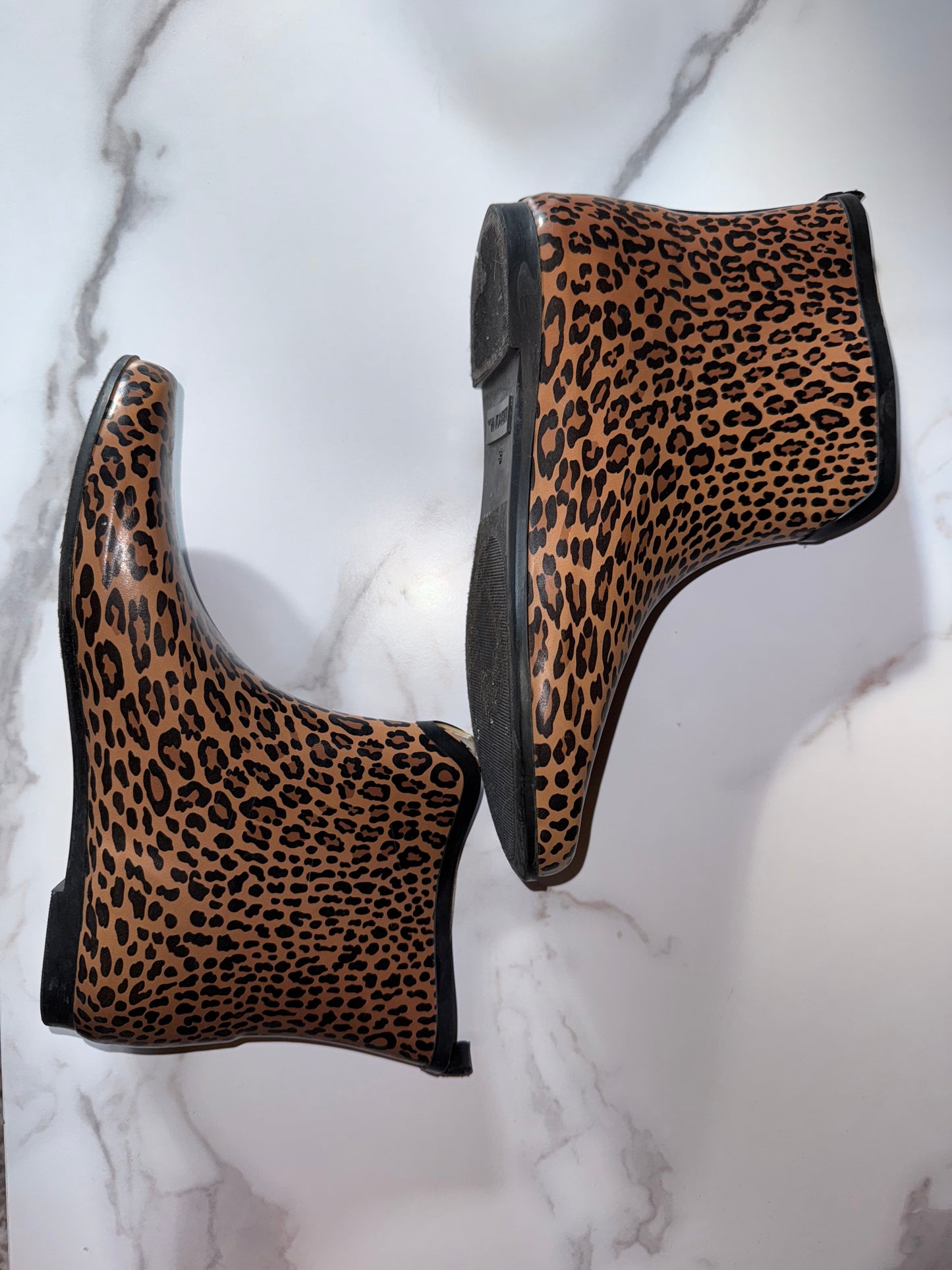 Merona (8) Neutral Cheetah Print Ankle Rain Boots
