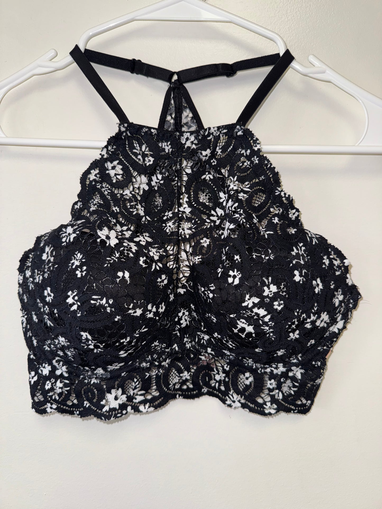 PINK Victoria's Secret (Small) Black & White Floral Lace Push Up Bralette