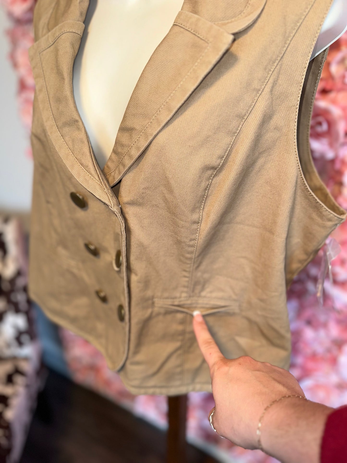 NWT Relativity (XL) Brand New Tan Button Sleeveless Jacket Vest Jacket