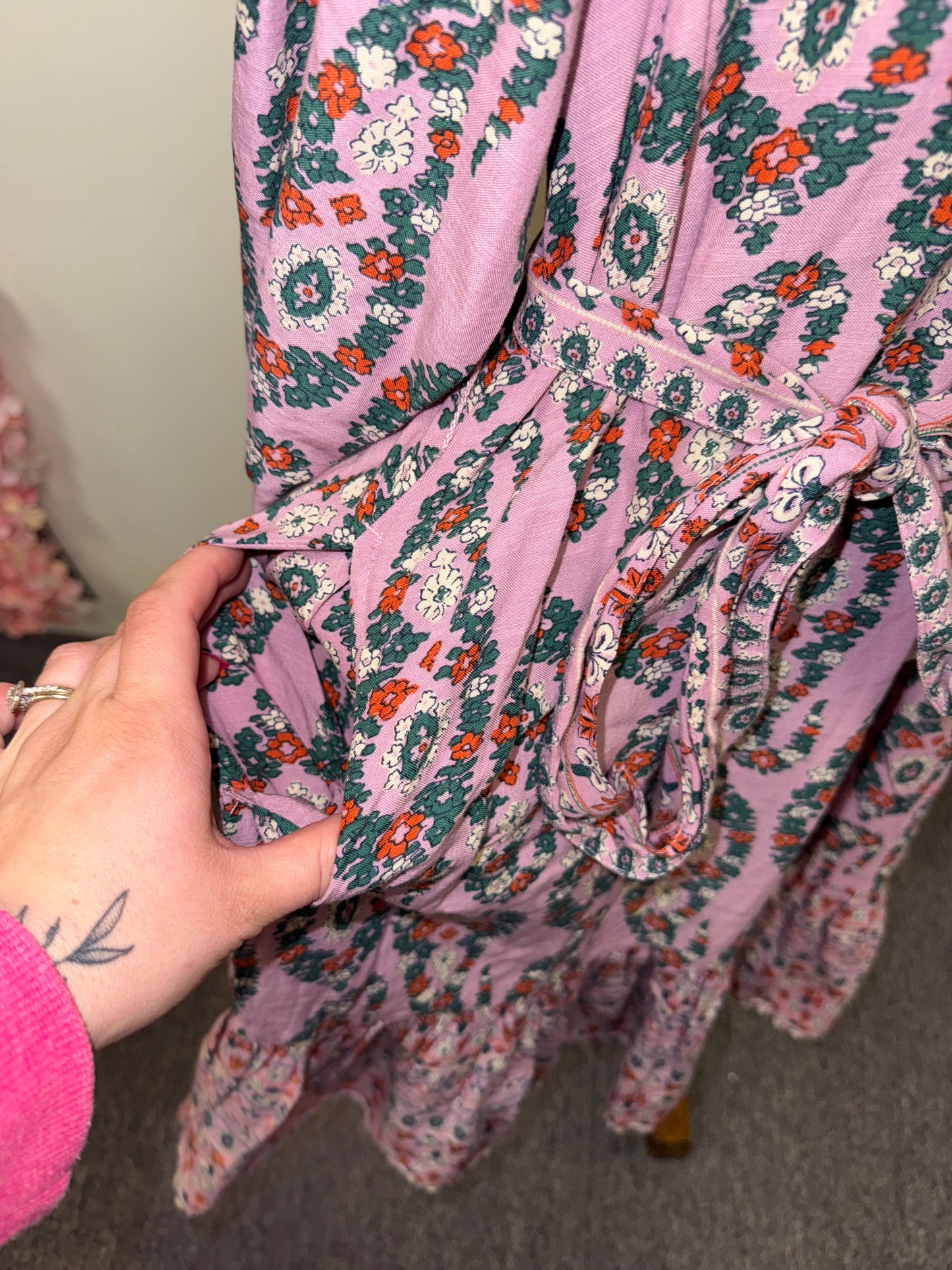 NWT Knox Rose (Medium) Brand New Purple Floral V-Neck Long Sleeve Dress