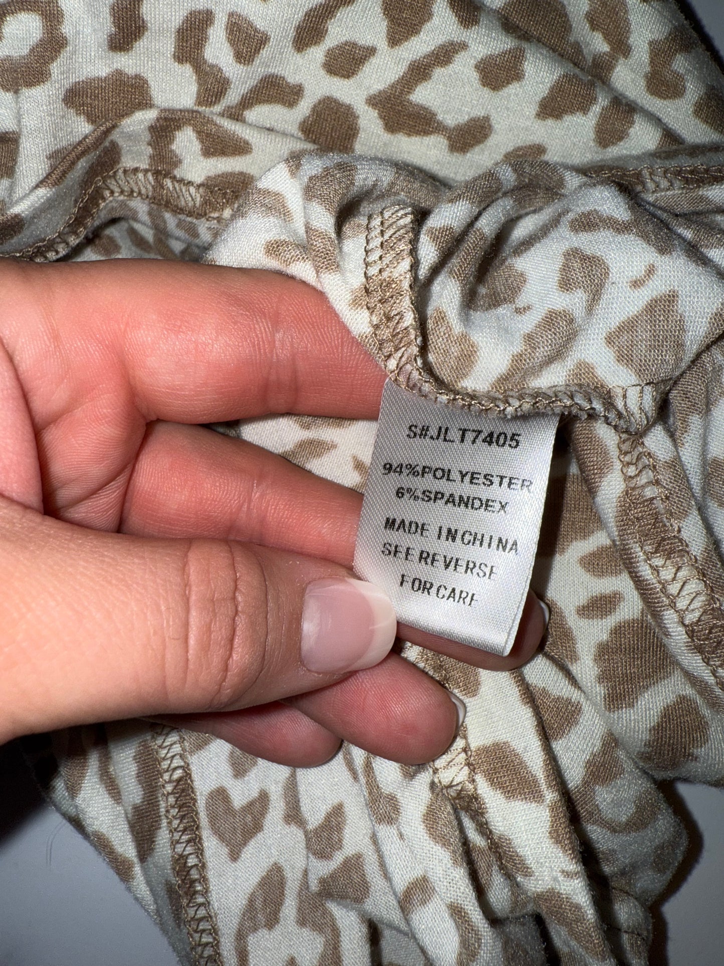 La Miel (Medium) Neutral Oversized Cheetah Print 3/4 Sleeve Blouse