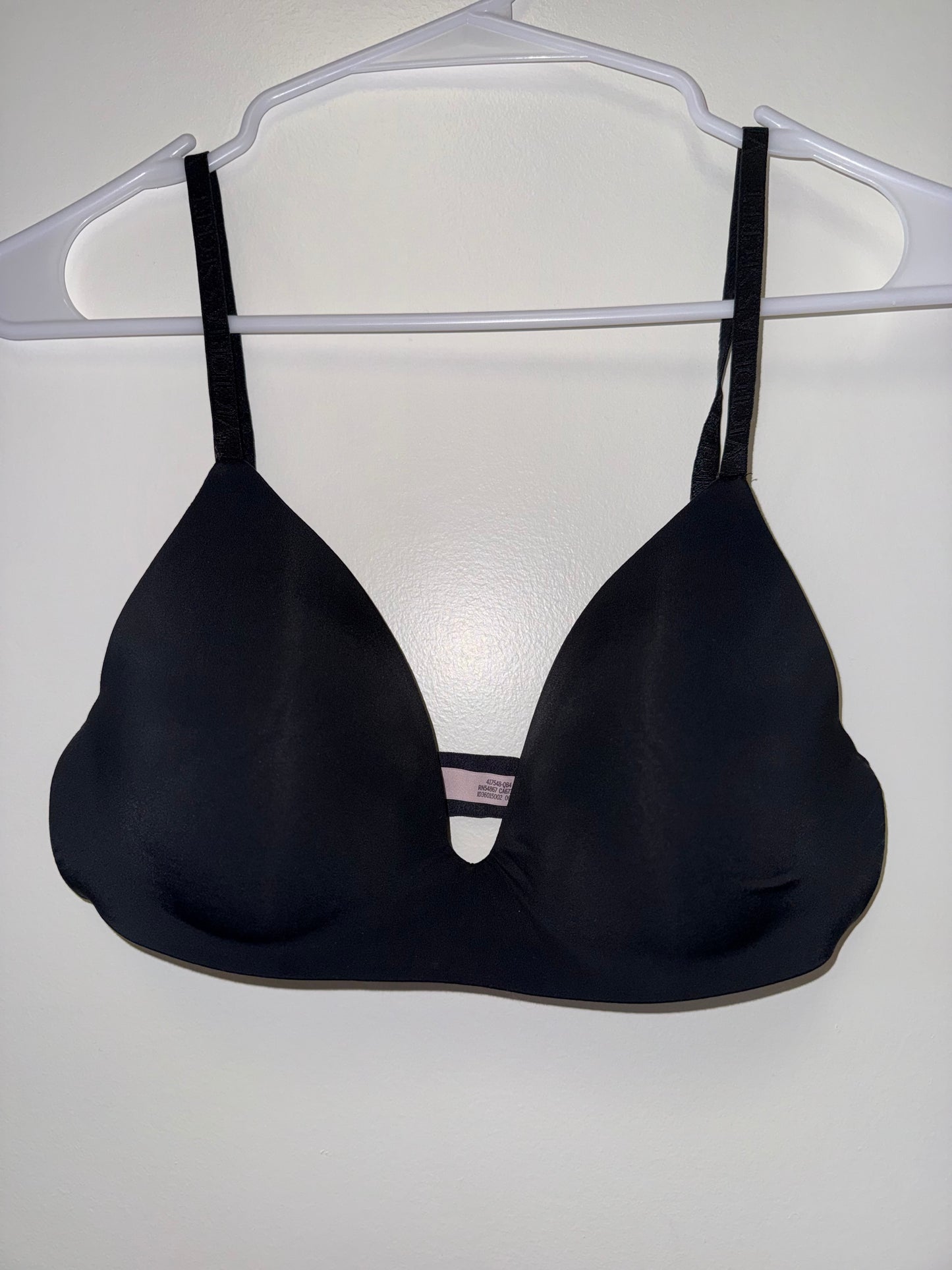 Victoria's Secret (32D) Black T-Shirt Lightly Lined Wireless Bra
