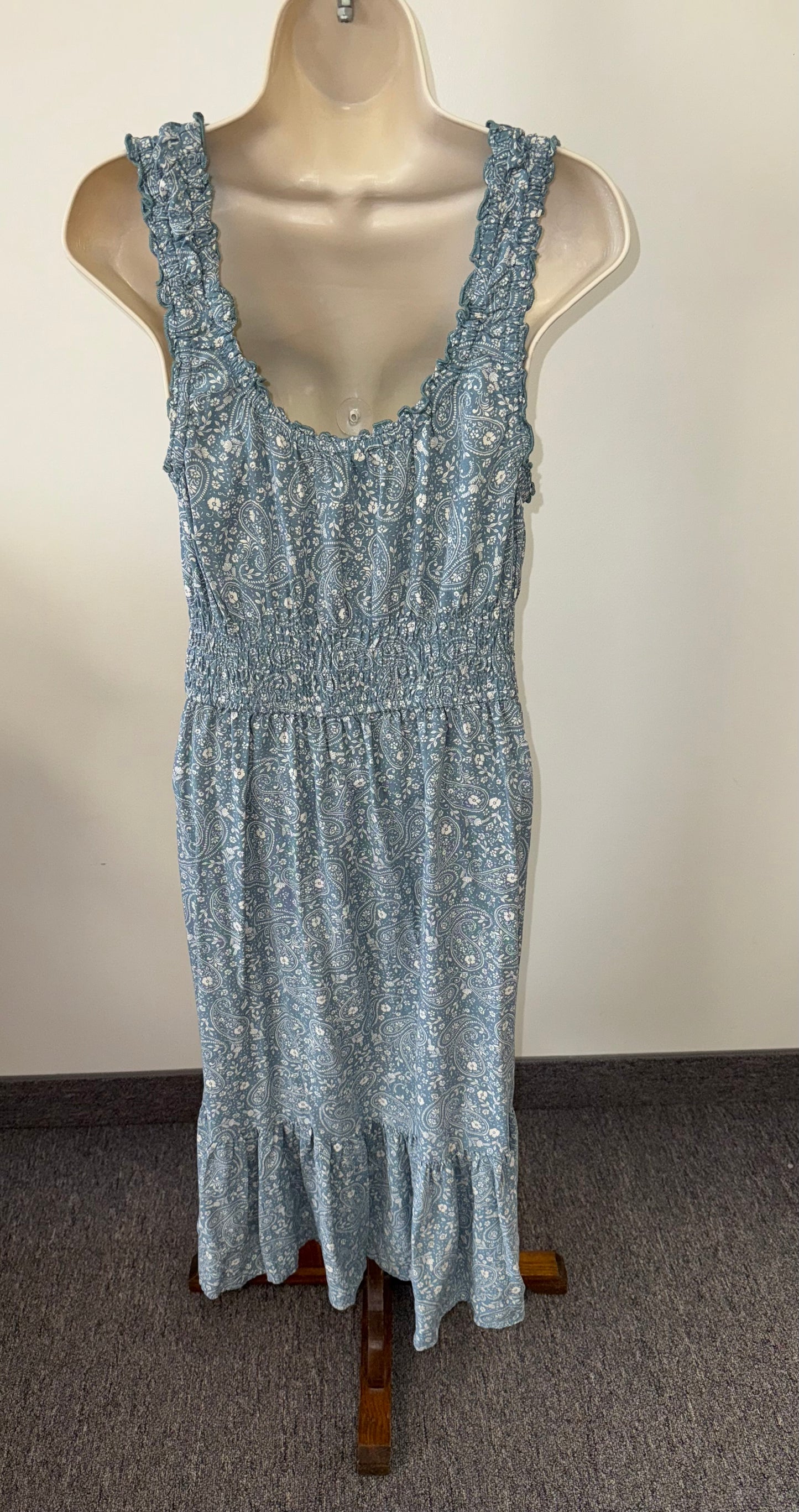 Patrons of Peace (Large) Blue and White Floral Pattern Sleeveless Maxi Dress