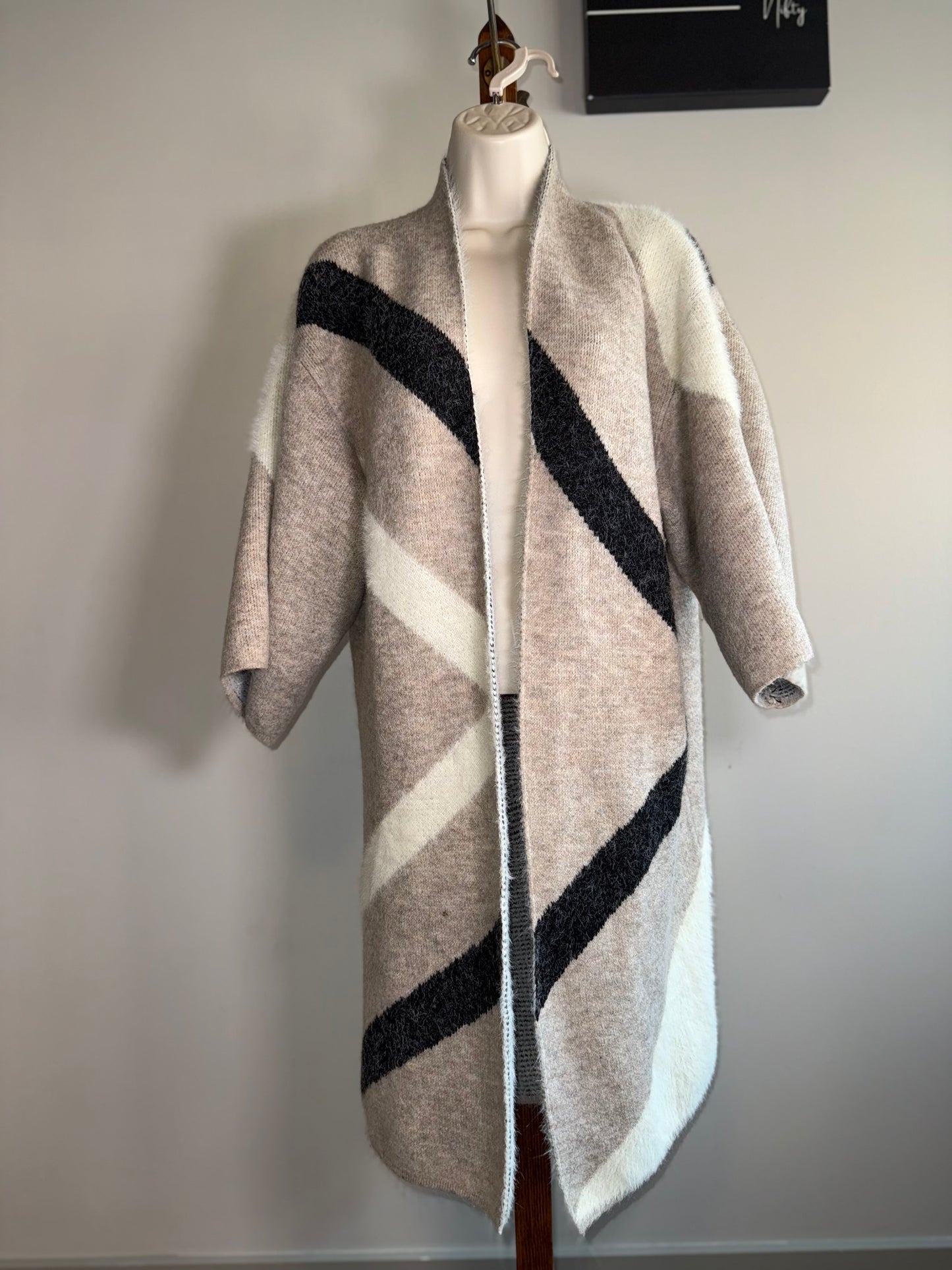 Akemi + Kin Neutral Sweater Cardi Long Blazer