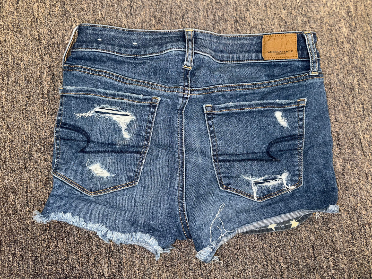 American Eagle (6) Distressed Denim USA Pattern Pockets Hi-Rise Shortie Shorts