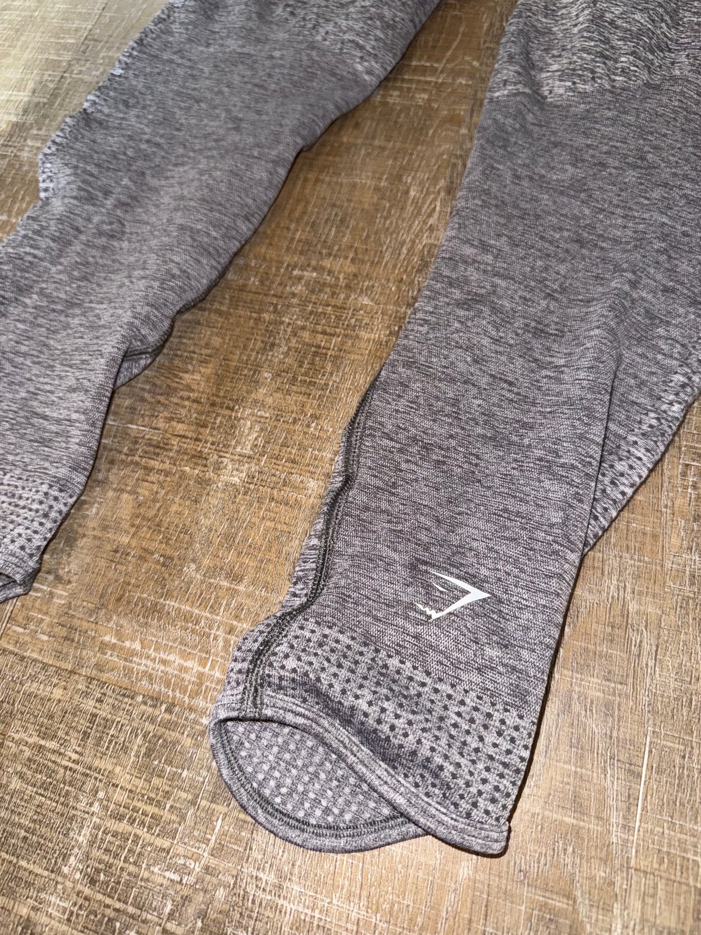 Gymshark (Large) Grey Cropped Leggings with Back Zipped Pocket