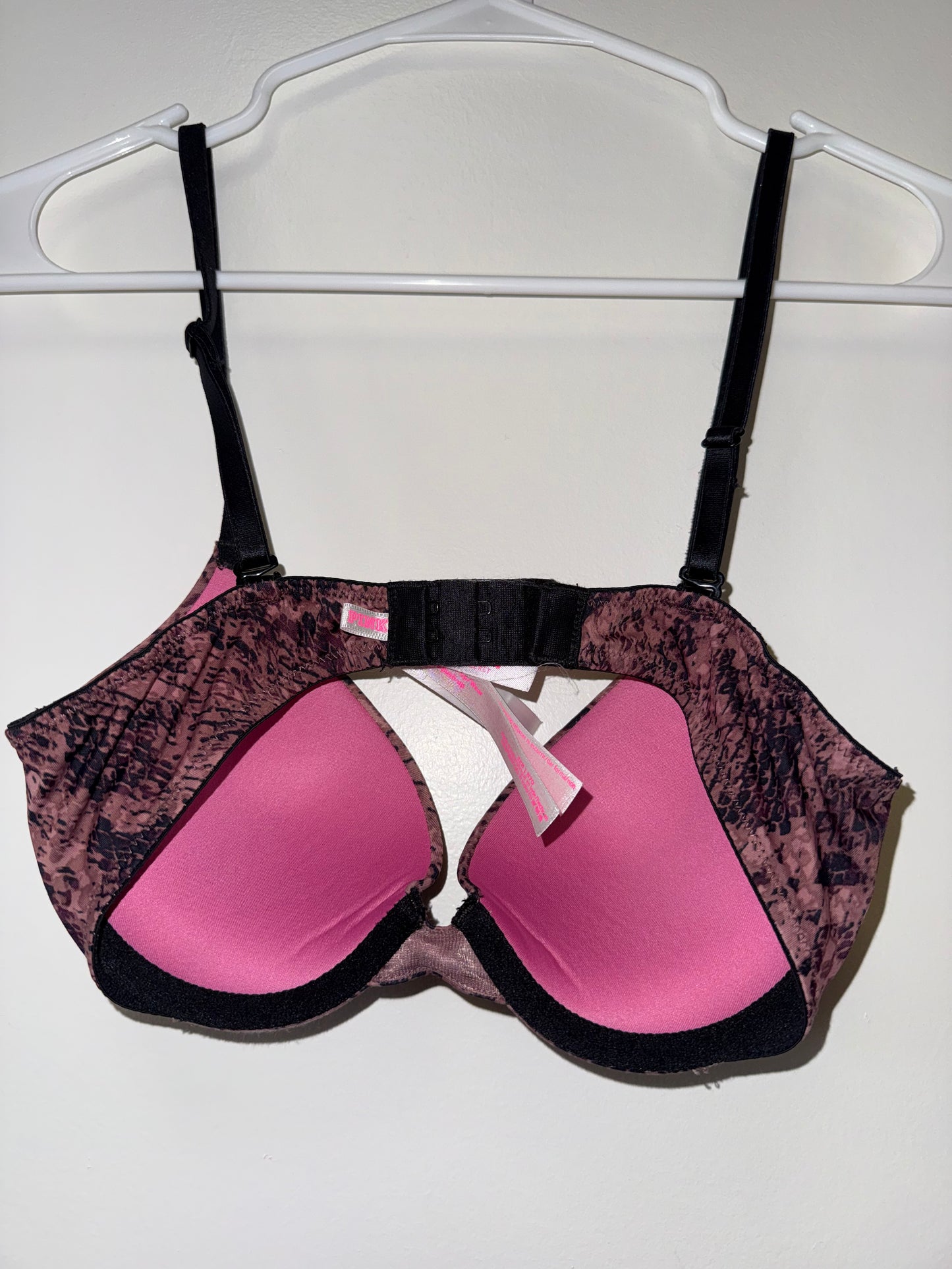 PINK Victoria's Secret (32B) Neutral Wear Everywhere Push Up Bra