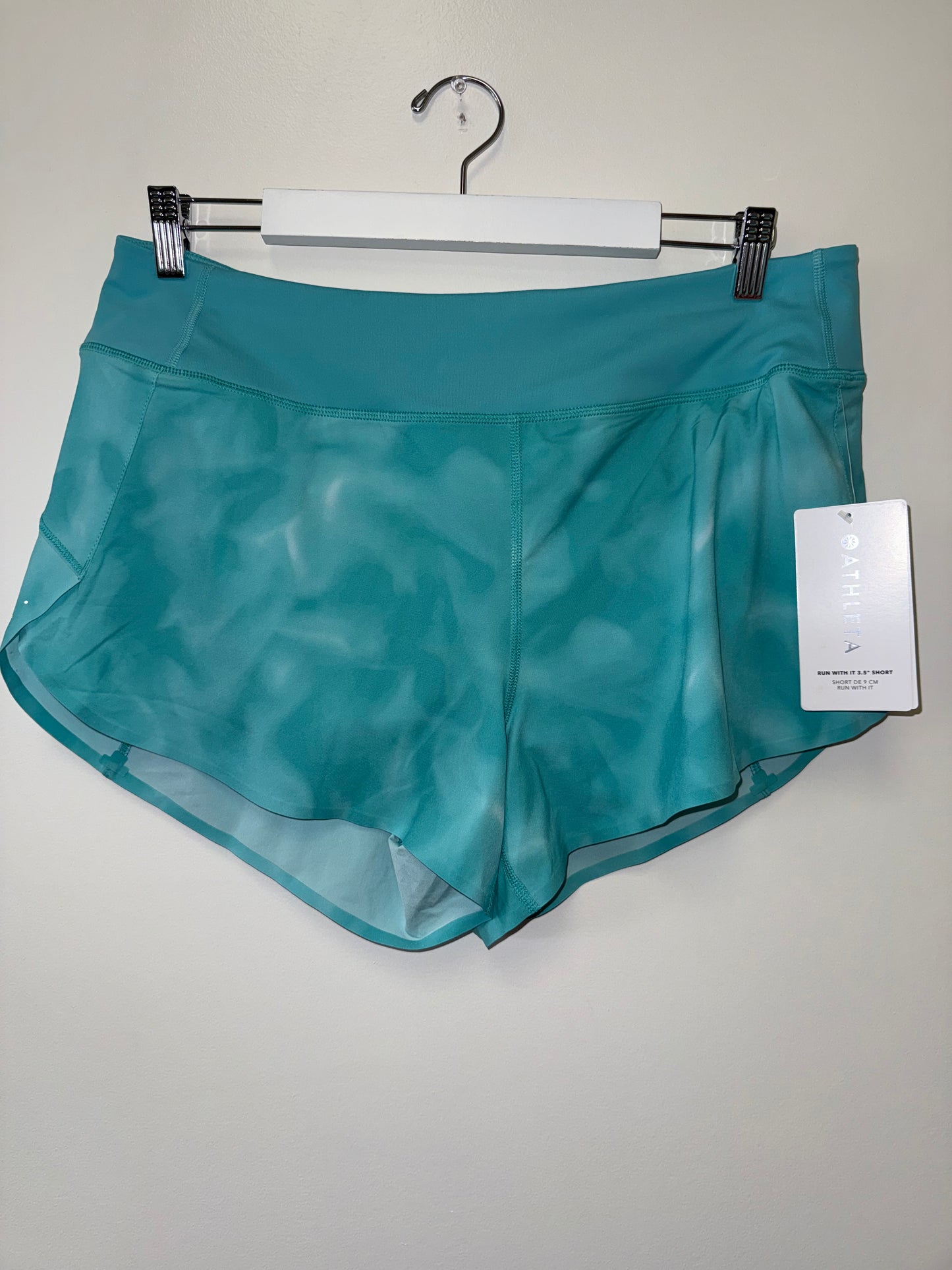 NWT Athleta (Large) Brand New Blue Run With It Shorts with 3.5" Inseam