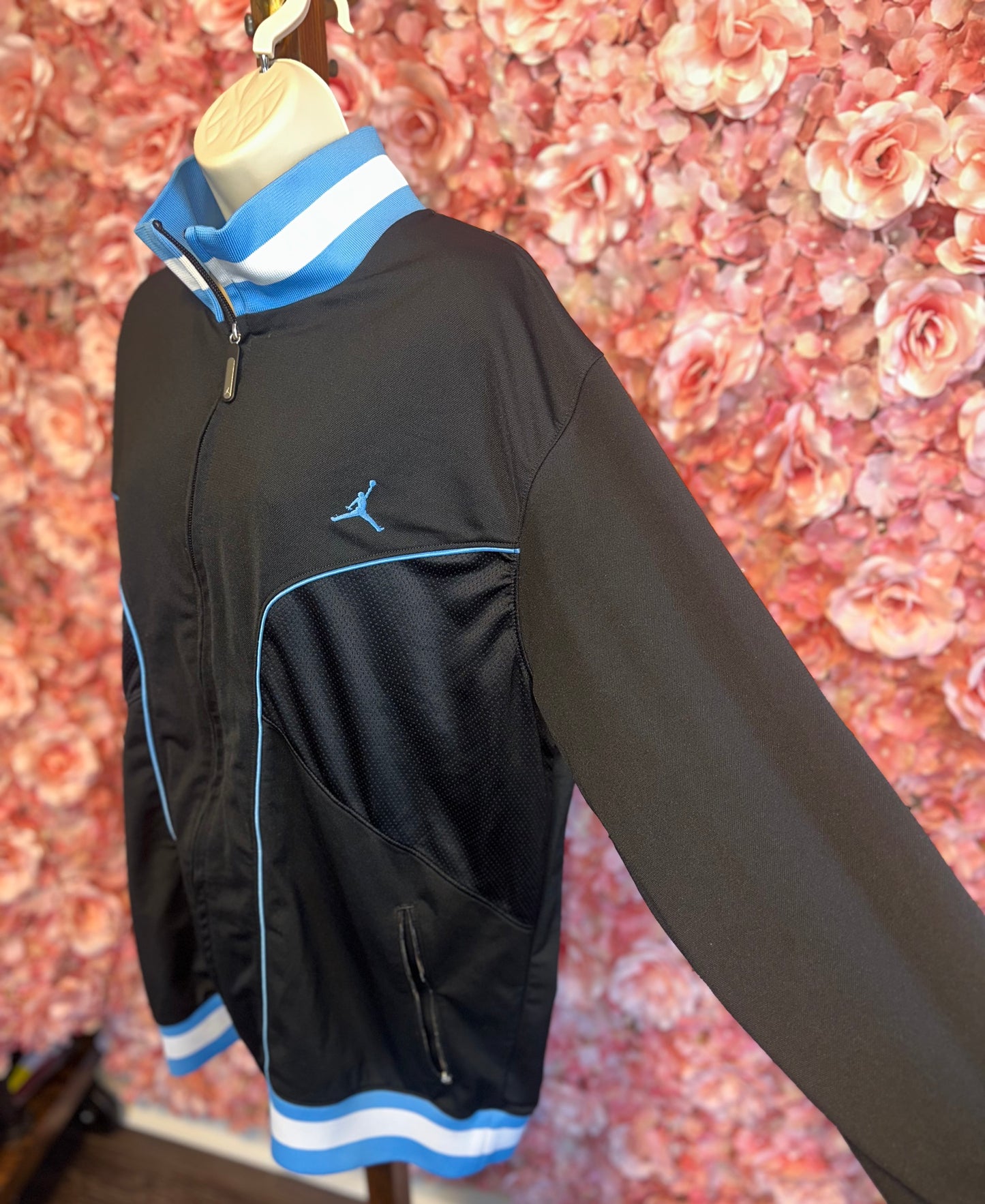 Jordan (XL) Black Dri Fit Zip Up Warm Up Track Jacket w Blue/White Striped Trim