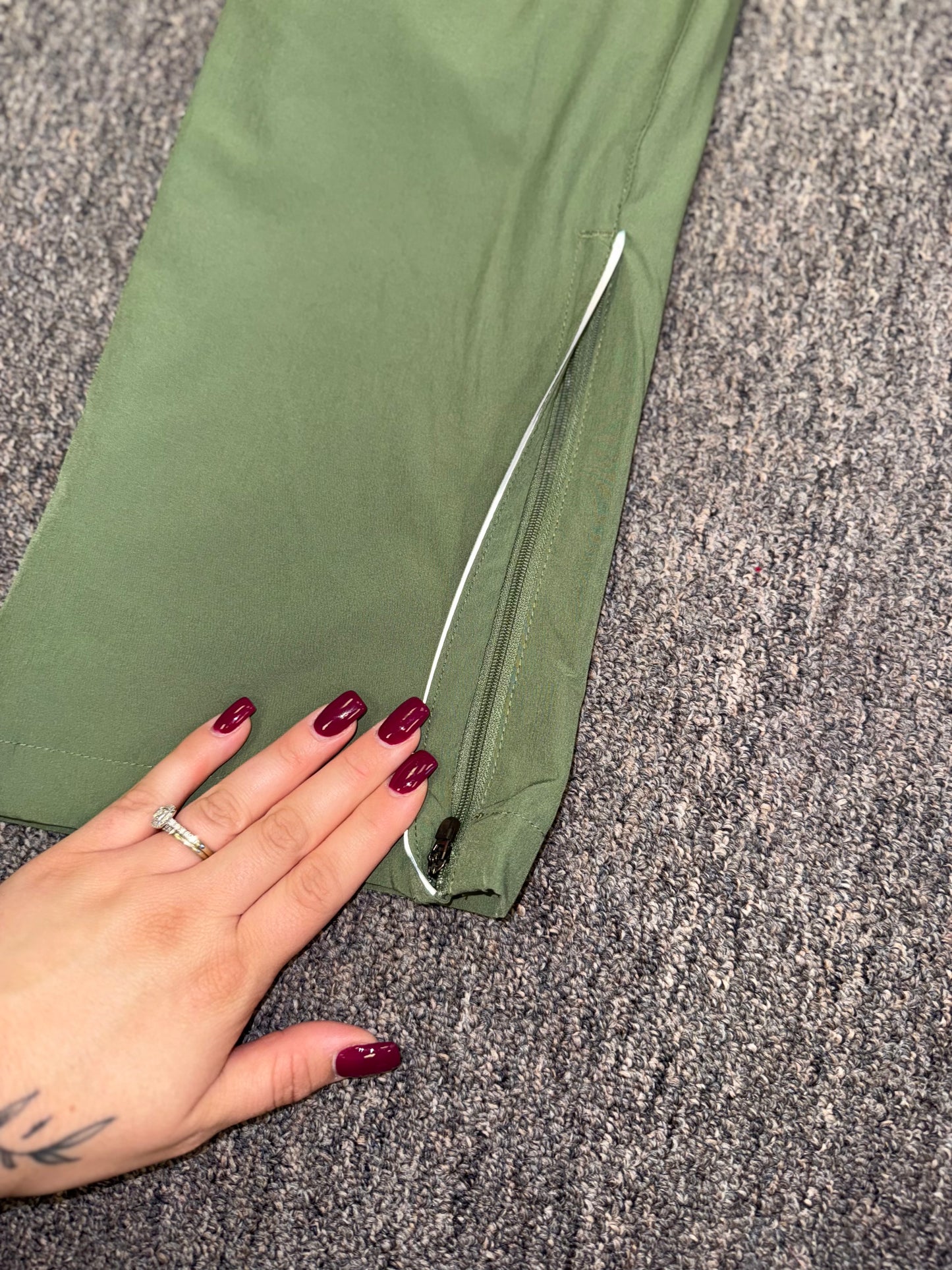 New Balance (Medium) Green Sporty Track Pants with Zipped Ankles