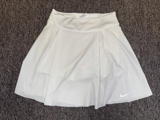 Nike (XS) White Skort