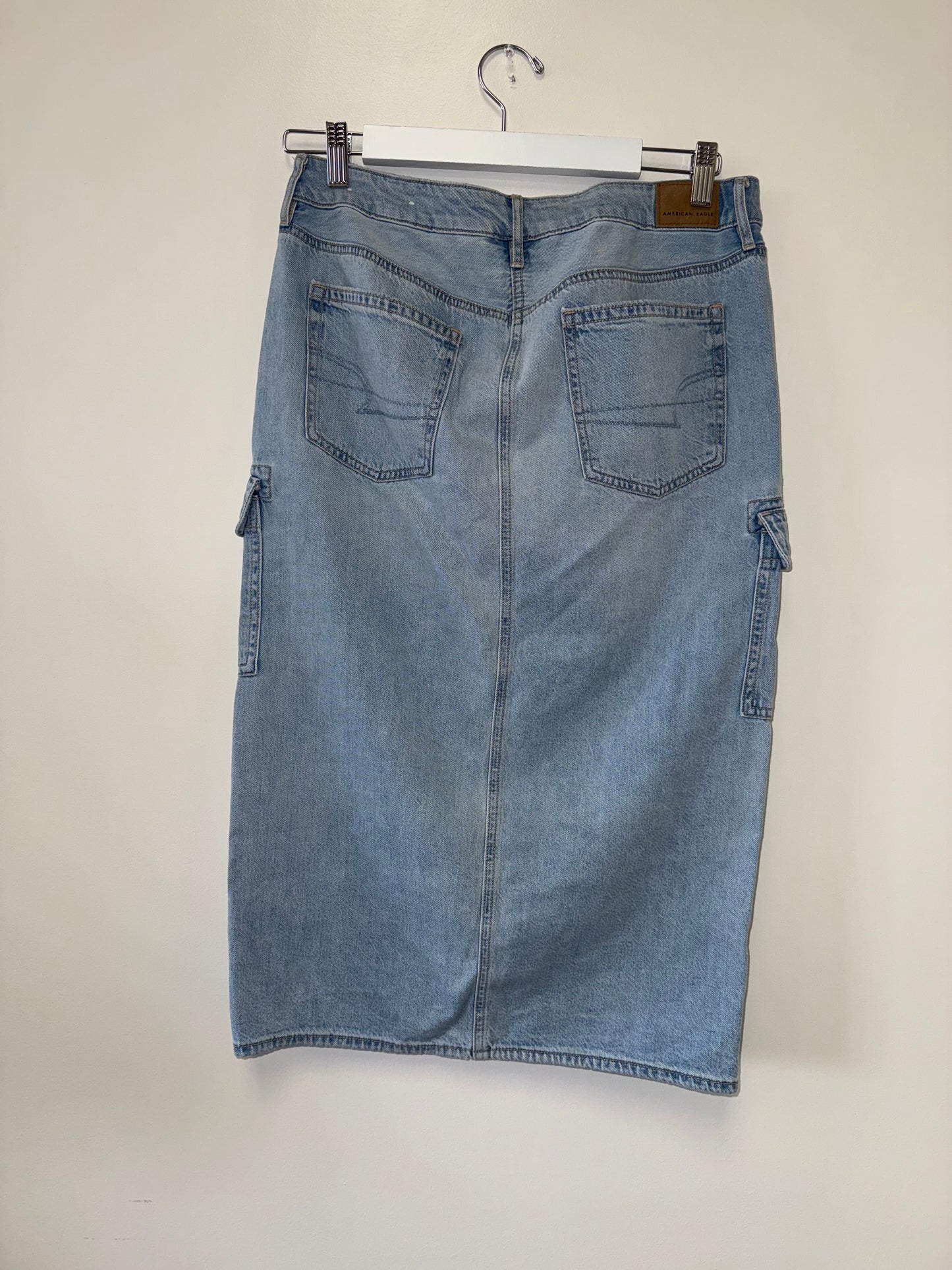 American Eagle (6) High Rise Midi Denim Jean Skirt with Stretch